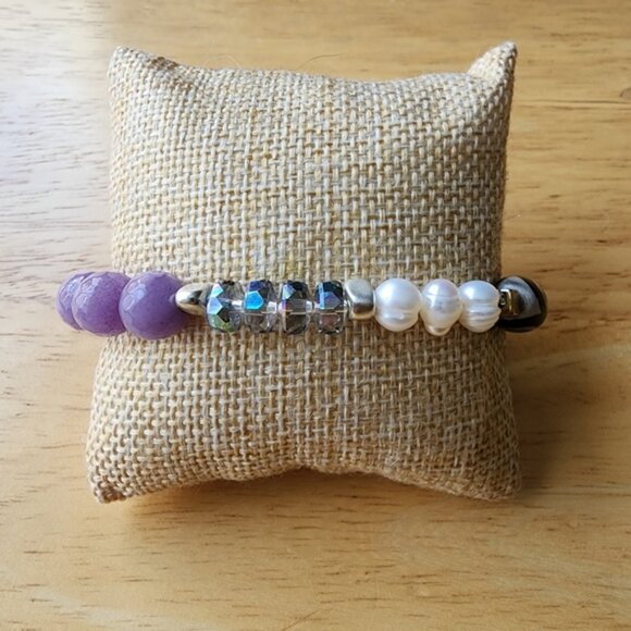 Elegant Purple and Pearl Beaded Bracelet - Picture 4 of 5